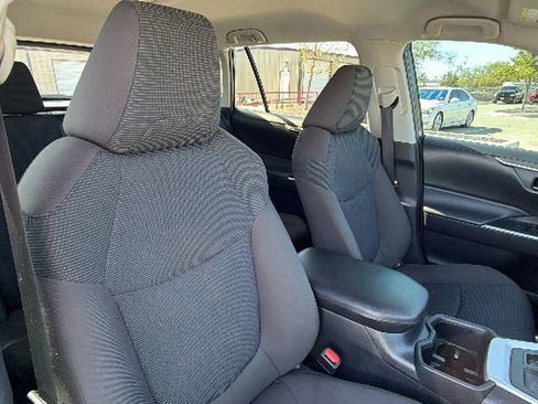 Used 2023 Toyota RAV4 LE image 39