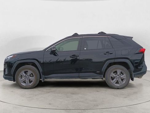 Used 2025 Toyota RAV4 LE AWD/4WD image 2