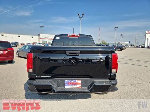 Used 2024 Chevrolet Colorado Trail Boss w/ Technology Package AWD/4WD image 25
