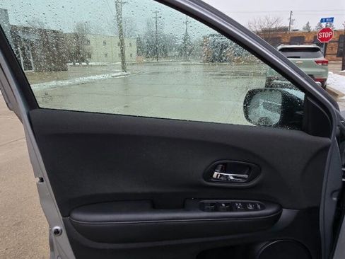 Used 2021 Honda HR-V LX image 22