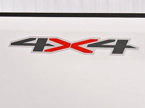 Used 2024 Chevrolet Silverado 2500 LT image 11