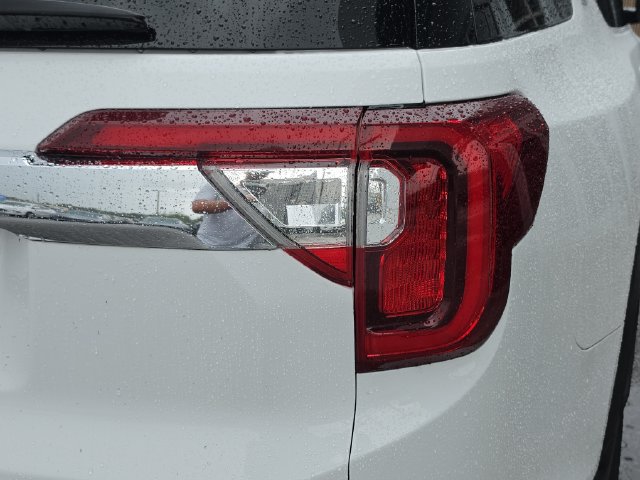 Certified 2023 GMC Acadia SLT FWD image 8
