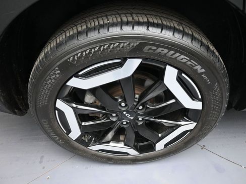 Certified 2023 Kia Telluride S image 12