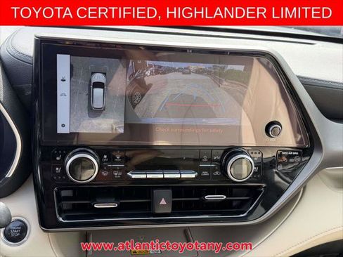Certified 2024 Toyota Highlander Limited AWD/4WD image 25