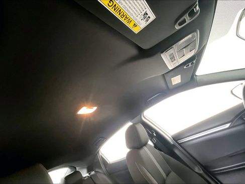 Used 2017 Honda Civic Sport image 22