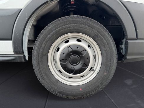 Used 2024 Ford Transit 250 Low Roof RWD image 14