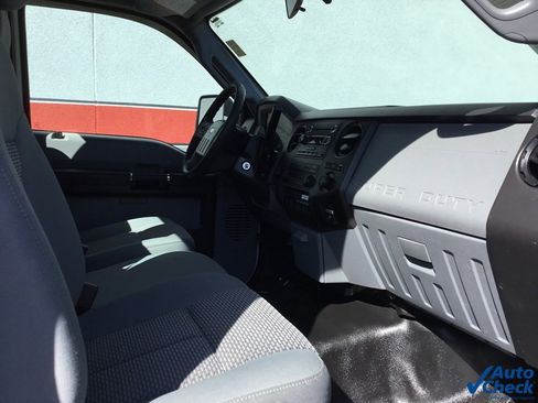 Used 2015 Ford F250 XL w/ Power Equipment Group image 32