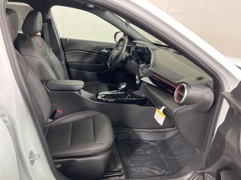 New 2026 Chevrolet Trax RS image 8