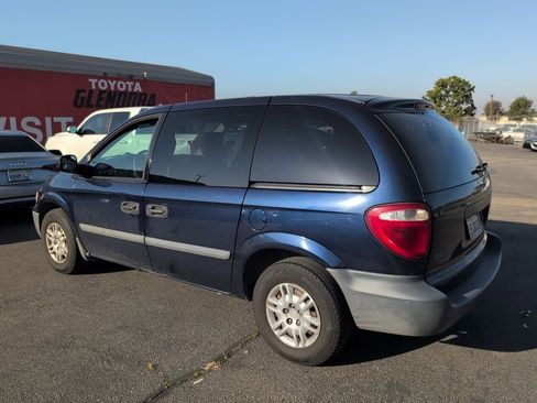 Used 2005 Dodge Caravan SE w/ Popular Equipment Group image 3