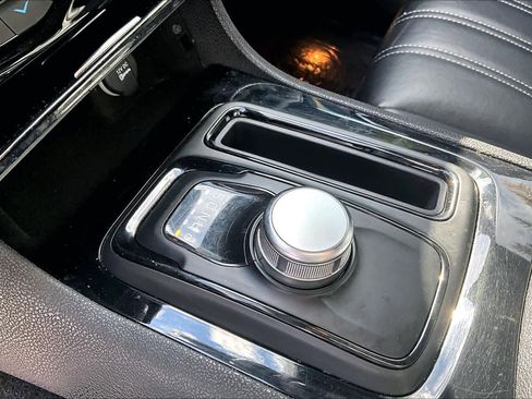 Used 2023 Chrysler 300 S image 16