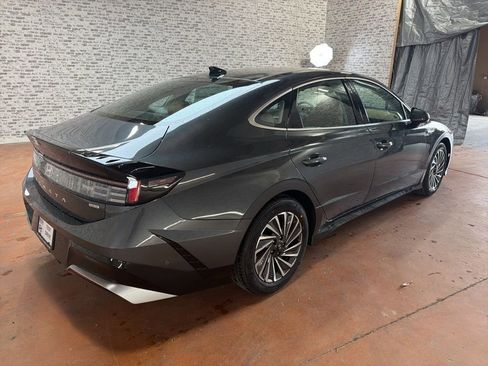 New 2026 Hyundai Sonata Limited image 7