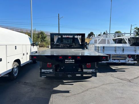 New 2025 Ford F550 4x4 Crew Cab image 12