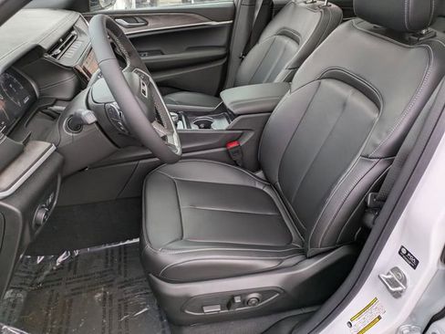 New 2026 Jeep Grand Cherokee Limited AWD/4WD image 11