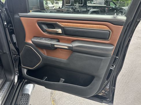 Used 2022 RAM 1500 Limited AWD/4WD image 17