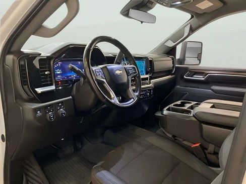 Used 2025 Chevrolet Silverado 2500 LT AWD/4WD image 49