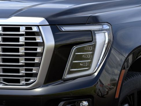 New 2026 GMC Yukon XL Denali w/ Denali Reserve Package RWD image 10
