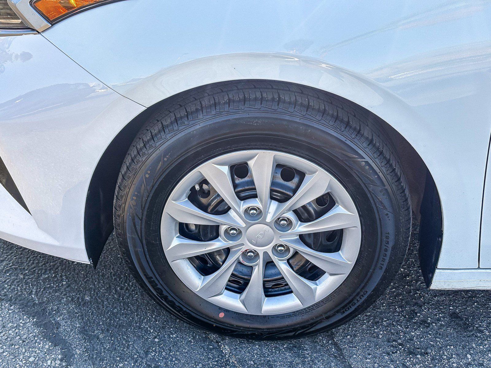 Used 2024 Kia Forte LX FWD image 11