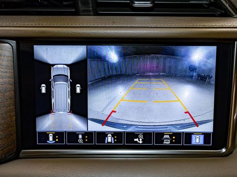 Used 2021 GMC Yukon XL Denali w/ Denali Ultimate Package image 21