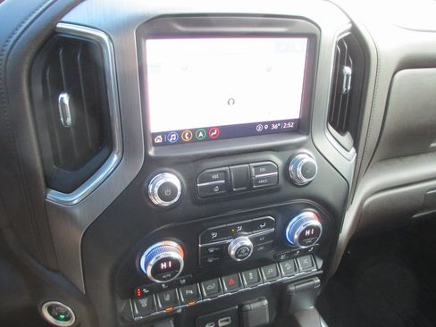 Used 2022 GMC Sierra 2500 Denali w/ Denali Ultimate Package image 29