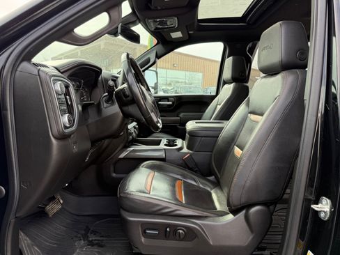 Used 2022 GMC Sierra 2500 AT4 w/ AT4 Preferred Package AWD/4WD image 10