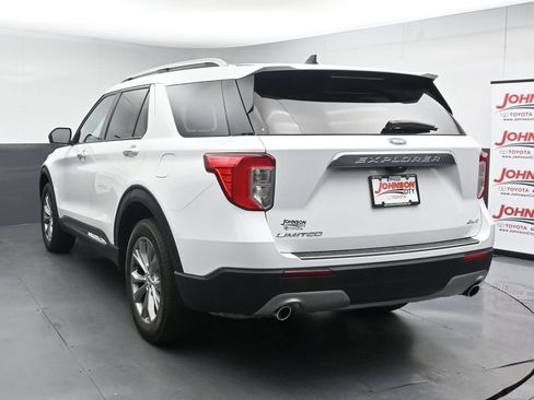 Used 2023 Ford Explorer Limited AWD/4WD image 6
