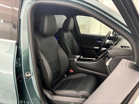 Certified 2025 Mercedes-Benz GLC 300 image 6