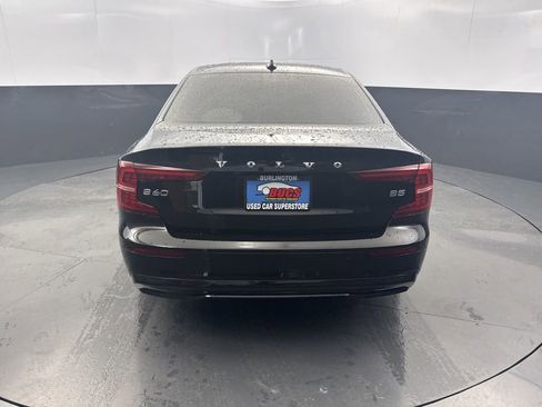 Used 2024 Volvo S60 B5 Core image 4