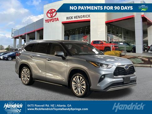 Used 2023 Toyota Highlander Platinum image 1