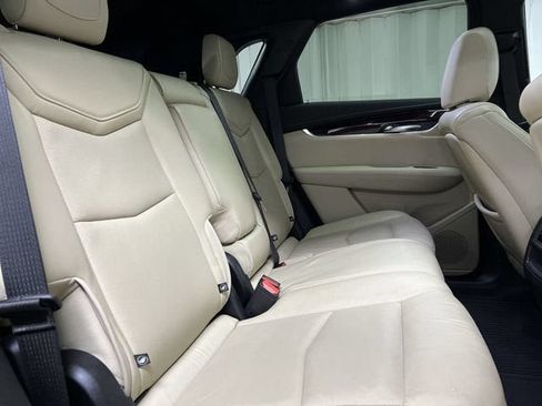 Certified 2019 Cadillac XT5 Premium Luxury FWD image 28