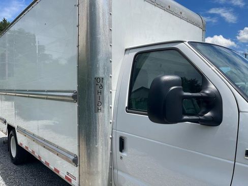 Used 2022 Ford E-350 and Econoline 350 Super Duty RWD image 11