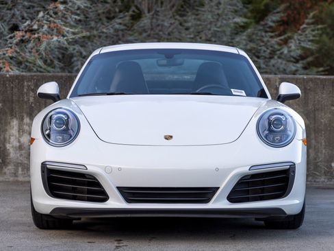 Certified 2019 Porsche 911 Carrera 4S image 8