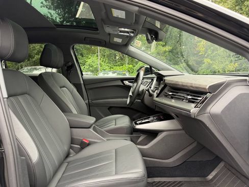 Used 2023 Audi Q4 e-tron Premium Plus w/ Premium Plus AWD/4WD image 19