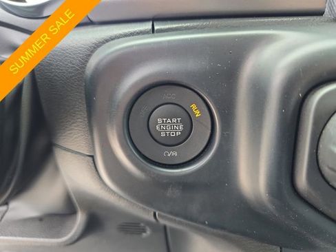 Used 2023 Jeep Gladiator Sport AWD/4WD image 25
