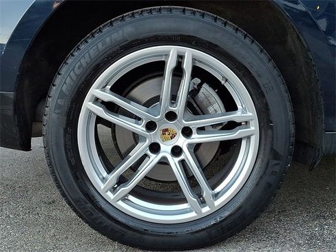 Certified 2017 Porsche Macan S image 13