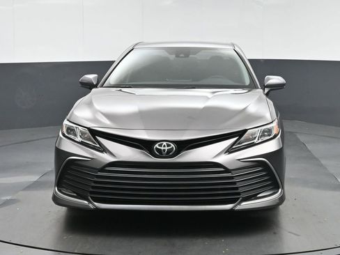 Used 2021 Toyota Camry LE FWD image 2