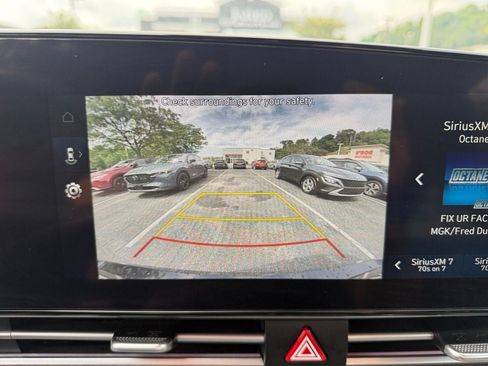 Used 2024 Hyundai Elantra SEL FWD image 21