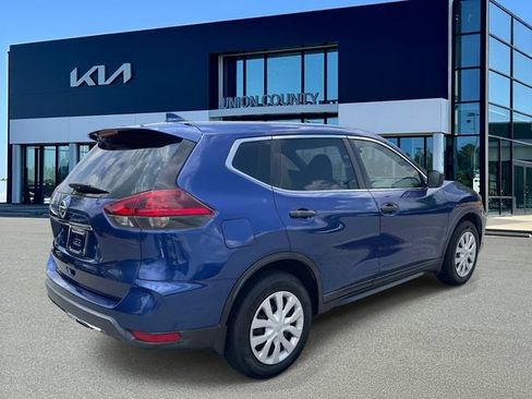 Used 2020 Nissan Rogue S FWD image 10
