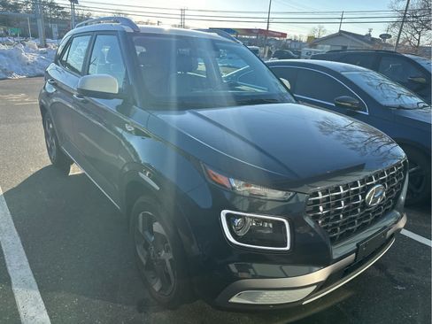 Certified 2024 Hyundai Venue Limited image 1