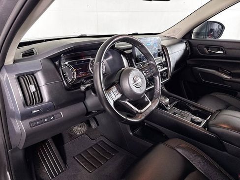 Certified 2023 Nissan Pathfinder SL w/ SL Premium Package AWD/4WD image 9