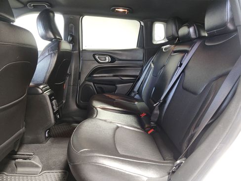 Used 2025 Jeep Compass Trailhawk image 13