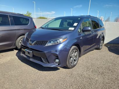 Used 2019 Toyota Sienna SE w/ SE Preferred Package