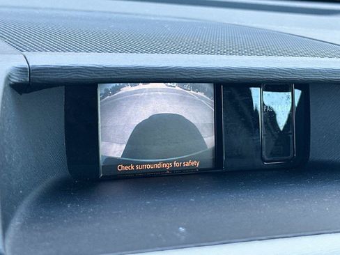 Used 2014 Toyota Sienna XLE FWD image 20