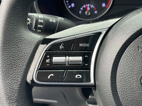 Used 2019 Kia Forte LXS image 8