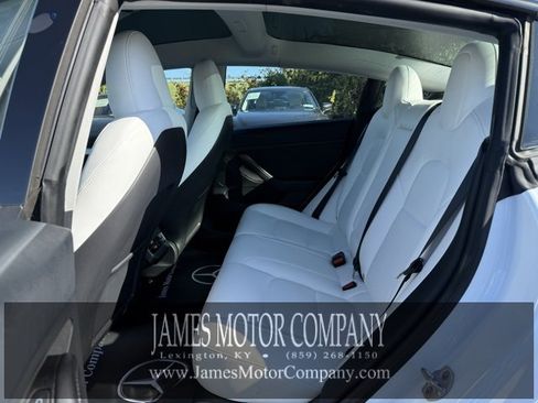Used 2023 Tesla Model 3 Standard Range image 14