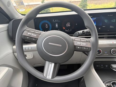New 2026 Hyundai Kona SE FWD image 19