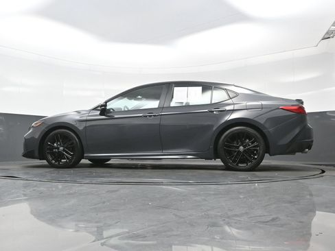 Used 2025 Toyota Camry SE FWD image 30