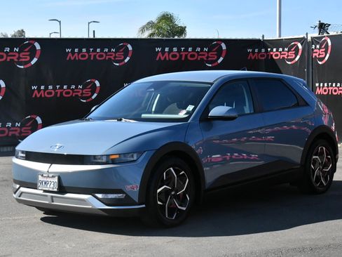 Used 2024 Hyundai Ioniq 5 SE image 3