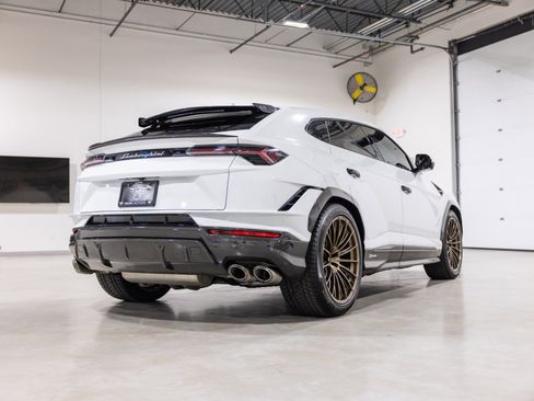 Used 2023 Lamborghini Urus Performante image 4