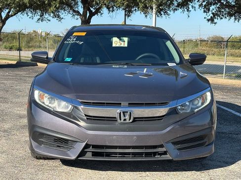 Used 2018 Honda Civic EX image 3