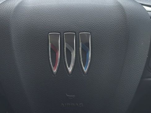 Used 2025 Buick Encore GX Preferred FWD image 13